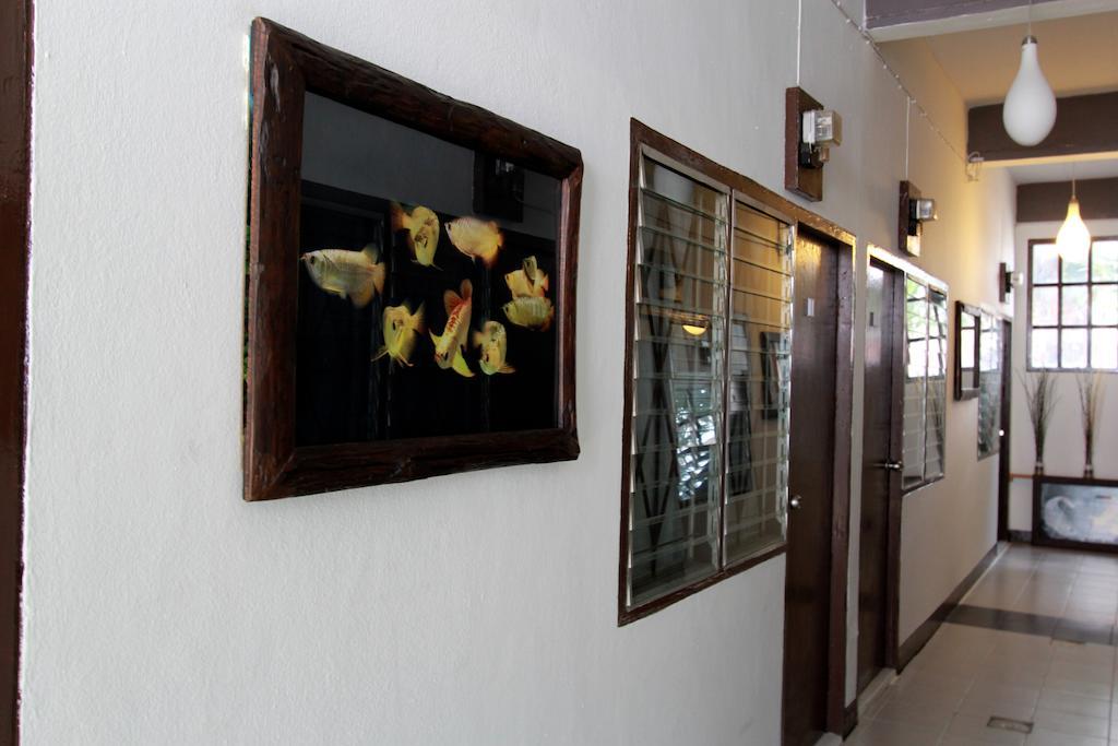 Hotel Zzhouse Chiang Mai Esterno foto
