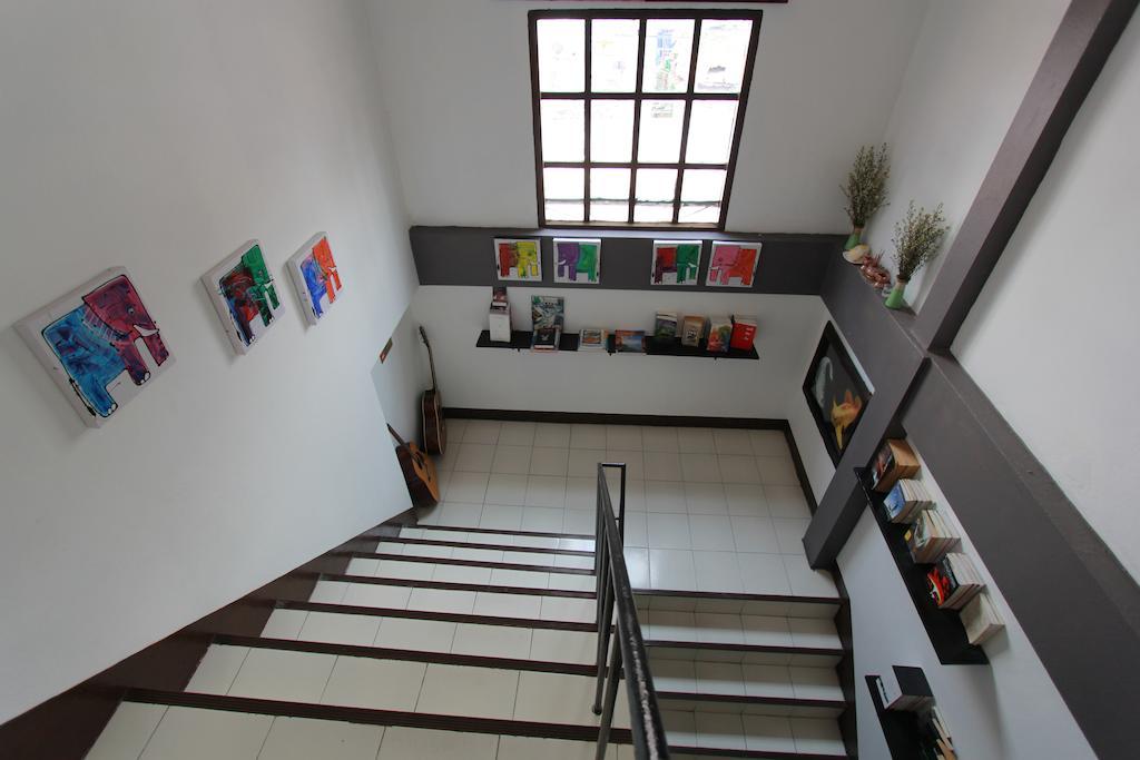 Hotel Zzhouse Chiang Mai Esterno foto