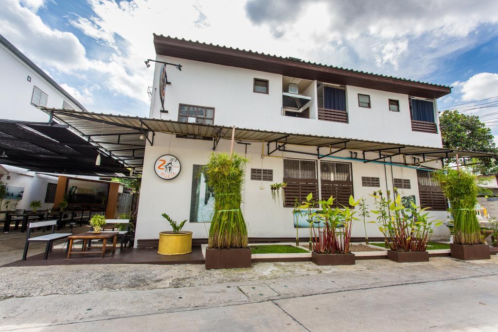 Hotel Zzhouse Chiang Mai Esterno foto