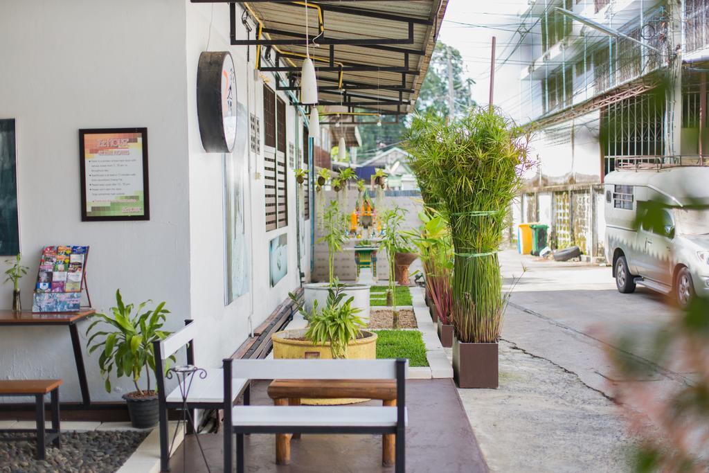 Hotel Zzhouse Chiang Mai Esterno foto