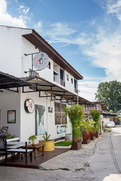 Hotel Zzhouse Chiang Mai Esterno foto