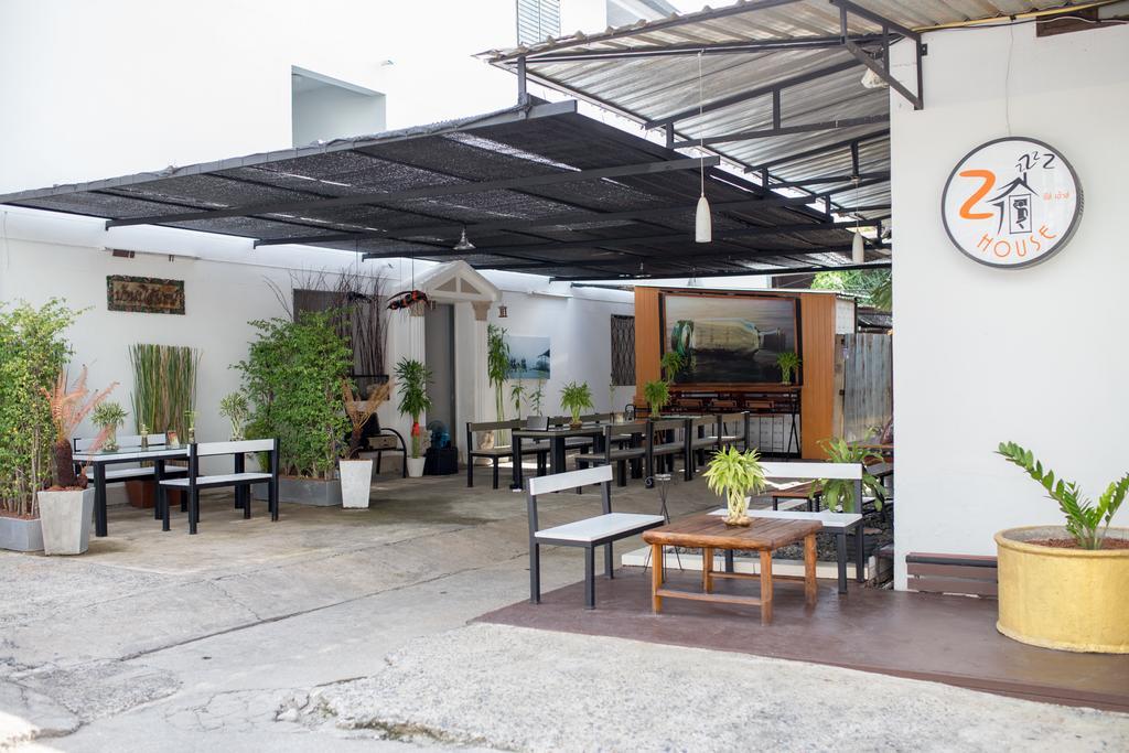 Hotel Zzhouse Chiang Mai Esterno foto