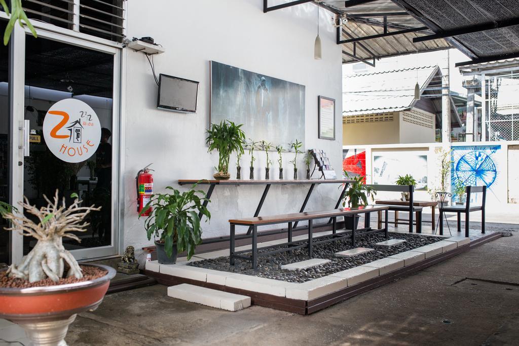 Hotel Zzhouse Chiang Mai Esterno foto