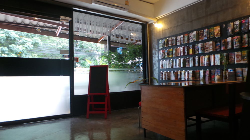Hotel Zzhouse Chiang Mai Esterno foto