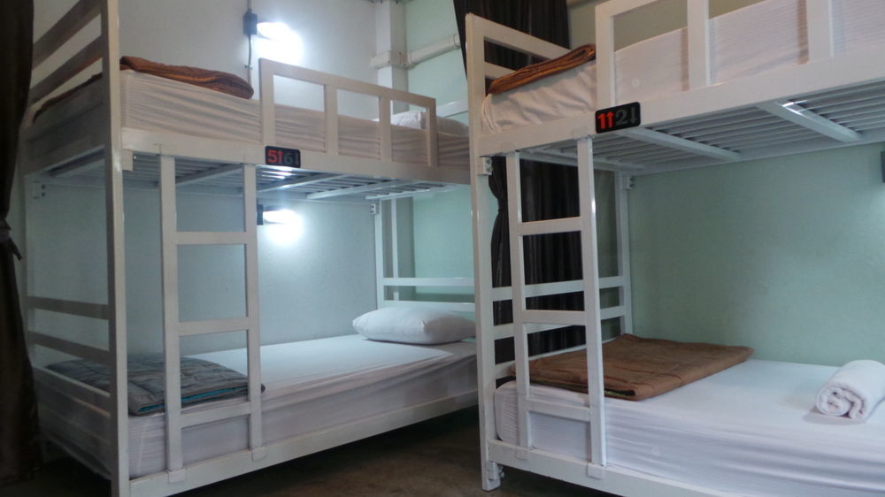 Hotel Zzhouse Chiang Mai Esterno foto
