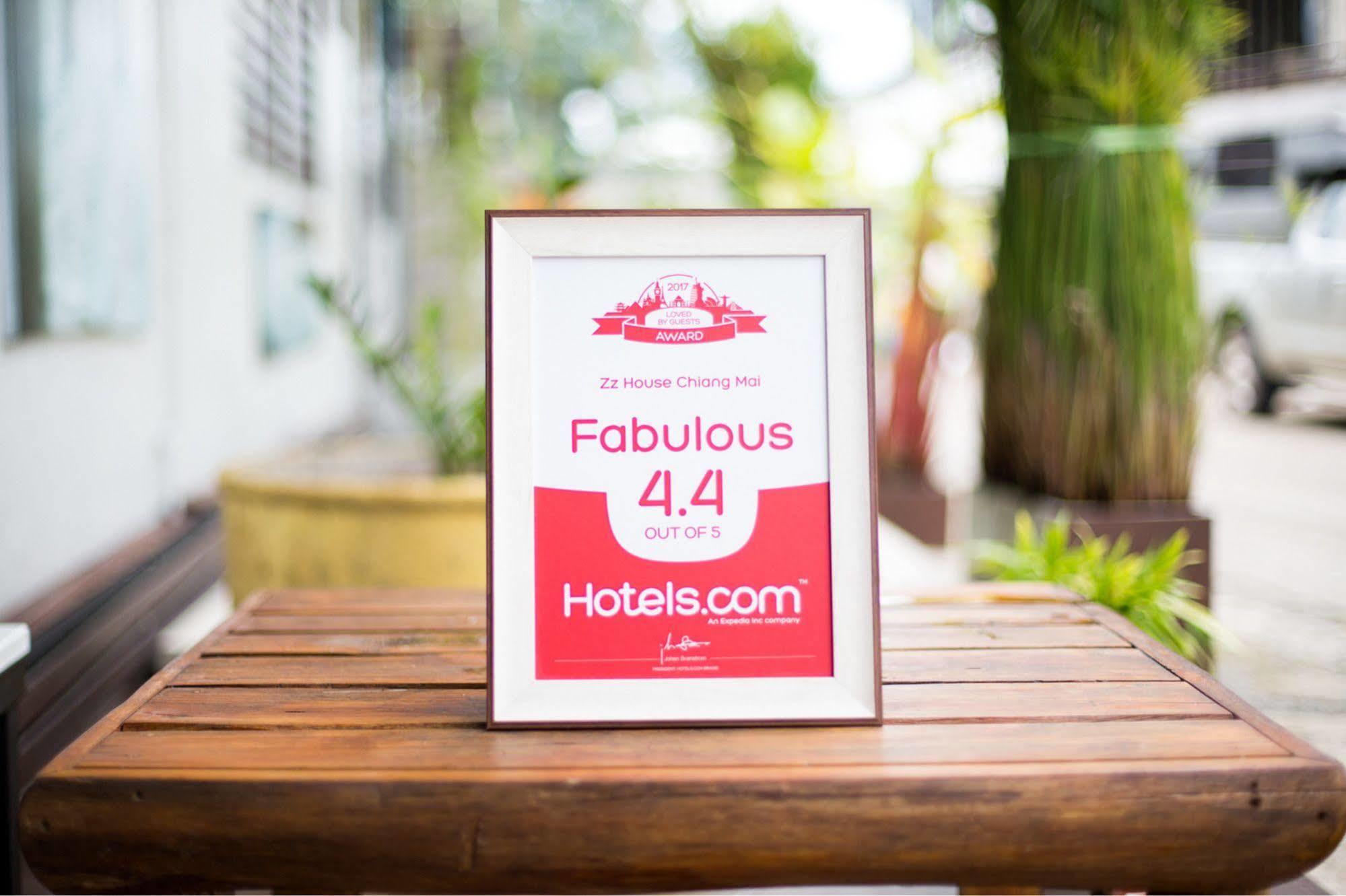 Hotel Zzhouse Chiang Mai Esterno foto